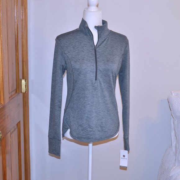 Apana 3/4 Zip Pullover Top - Picture 4 of 14